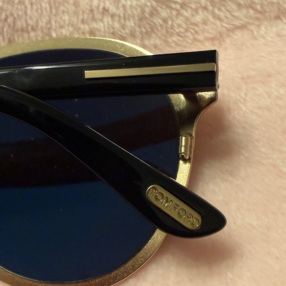 Tom Ford Sunglasses - Picture 4 of 8